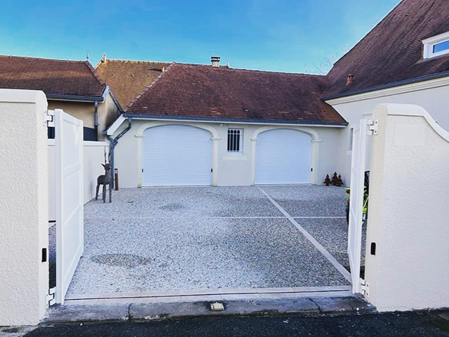 Porte de garage rénové